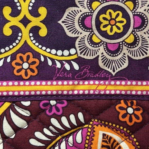 Vera Bradley VERY BERRY Laptop Sleeve Dimensions 17X12 Colorful Floral Preowned - Picture 9 of 11